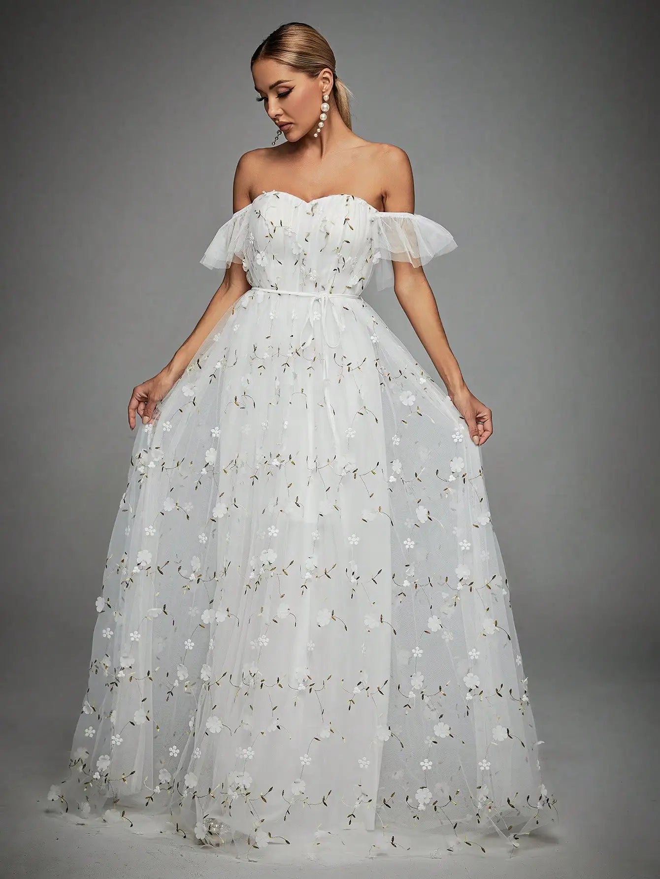 Mgiacy Line collar three-dimensional embroidery lace lace lace lace big swing wedding evening dress ball dress party dress