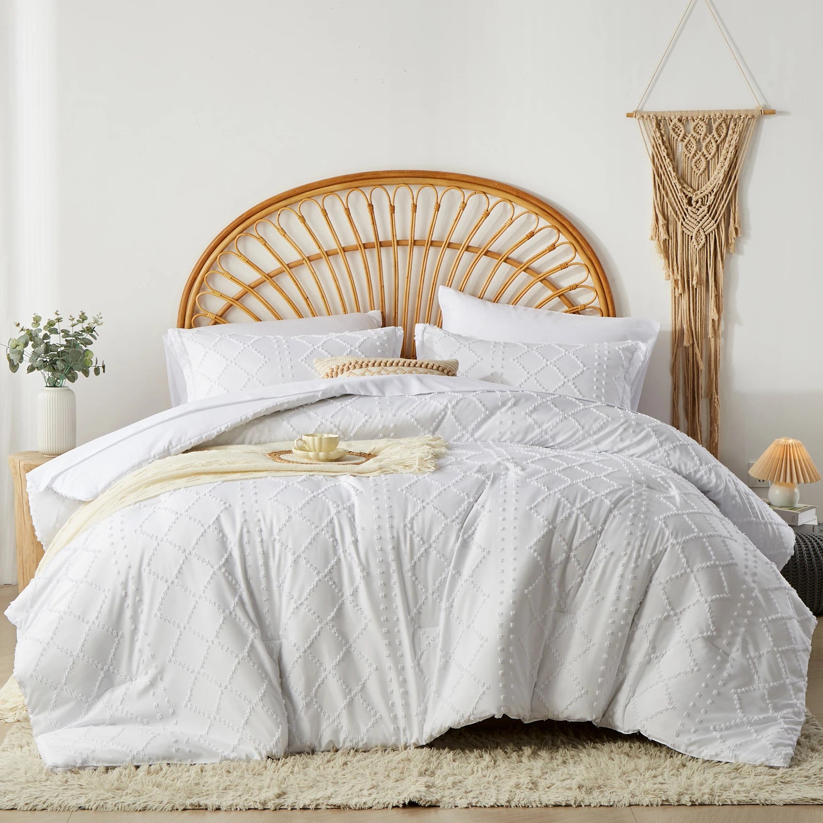 Tufted Boho Comforter Set - Farmhouse Shabby Chic Embroidery Bed Set, Soft Jacquard Comforter, Queen, King