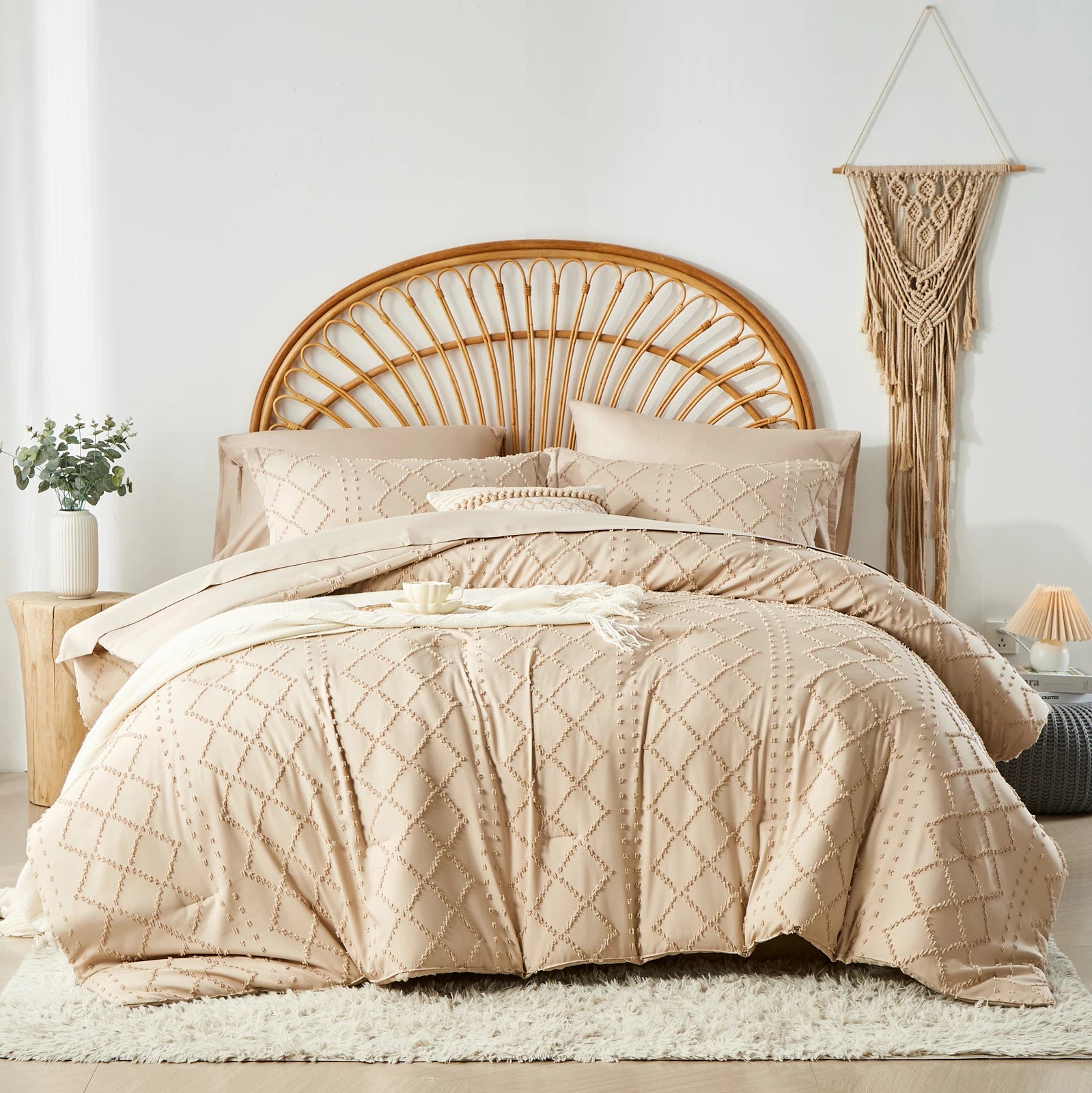 Tufted Boho Comforter Set - Farmhouse Shabby Chic Embroidery Bed Set, Soft Jacquard Comforter, Queen, King