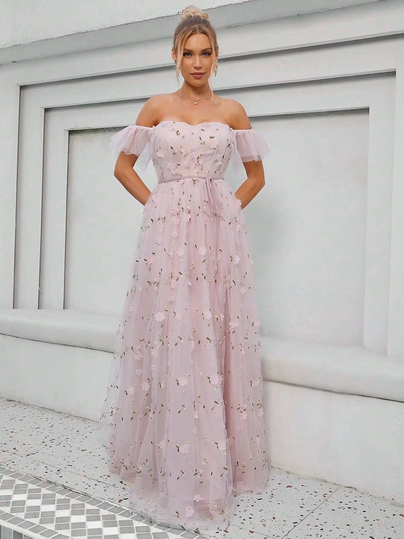 Mgiacy Line collar three-dimensional embroidery lace lace lace lace big swing wedding evening dress ball dress party dress